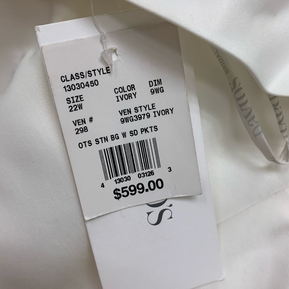 David's Bridal Off-Shoulder Cream Gown - Picture 4 of 4